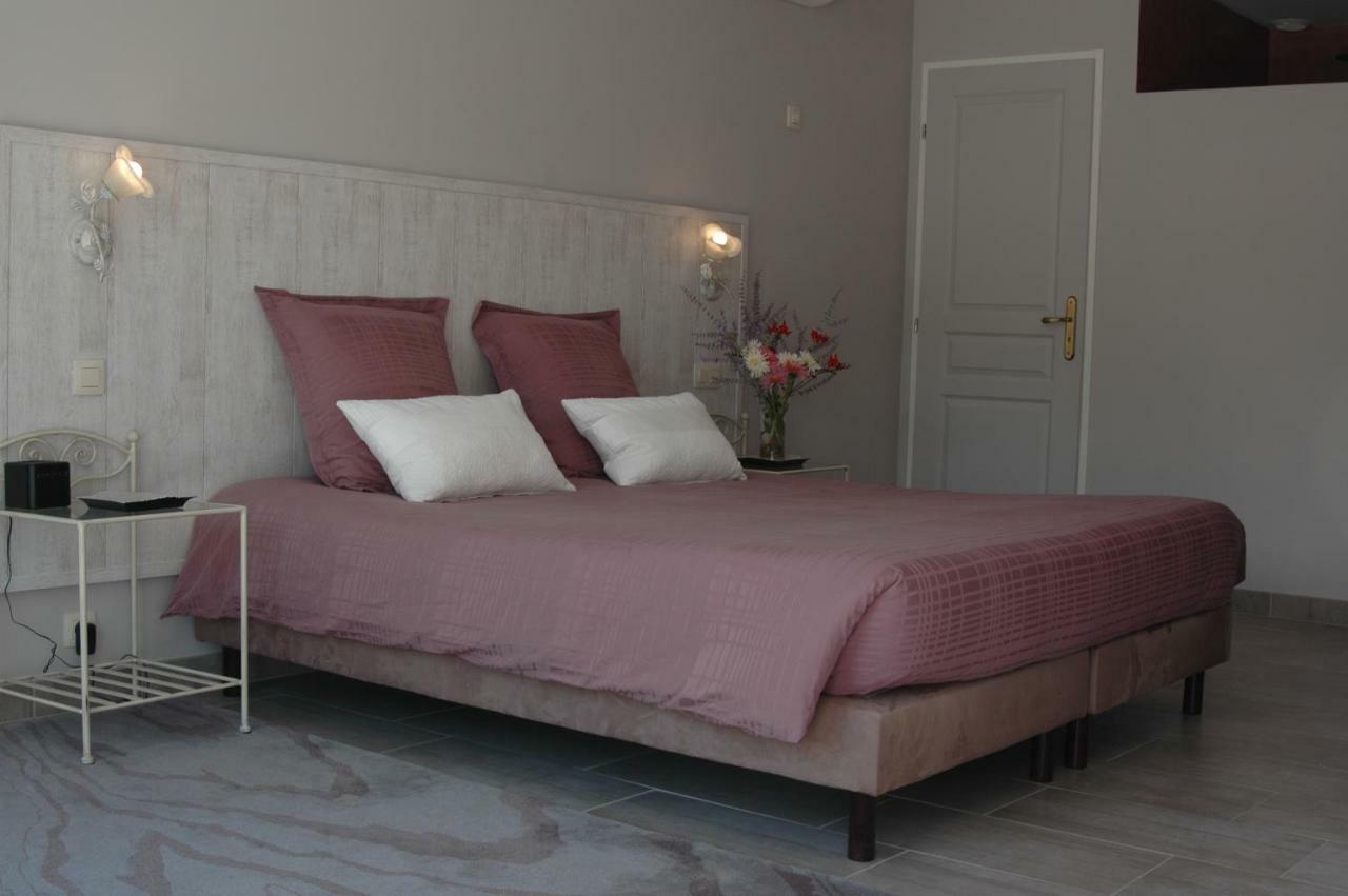 Les Jardins De Soulane B&B - Adults Only Belcastel-et-Buc Bagian luar foto