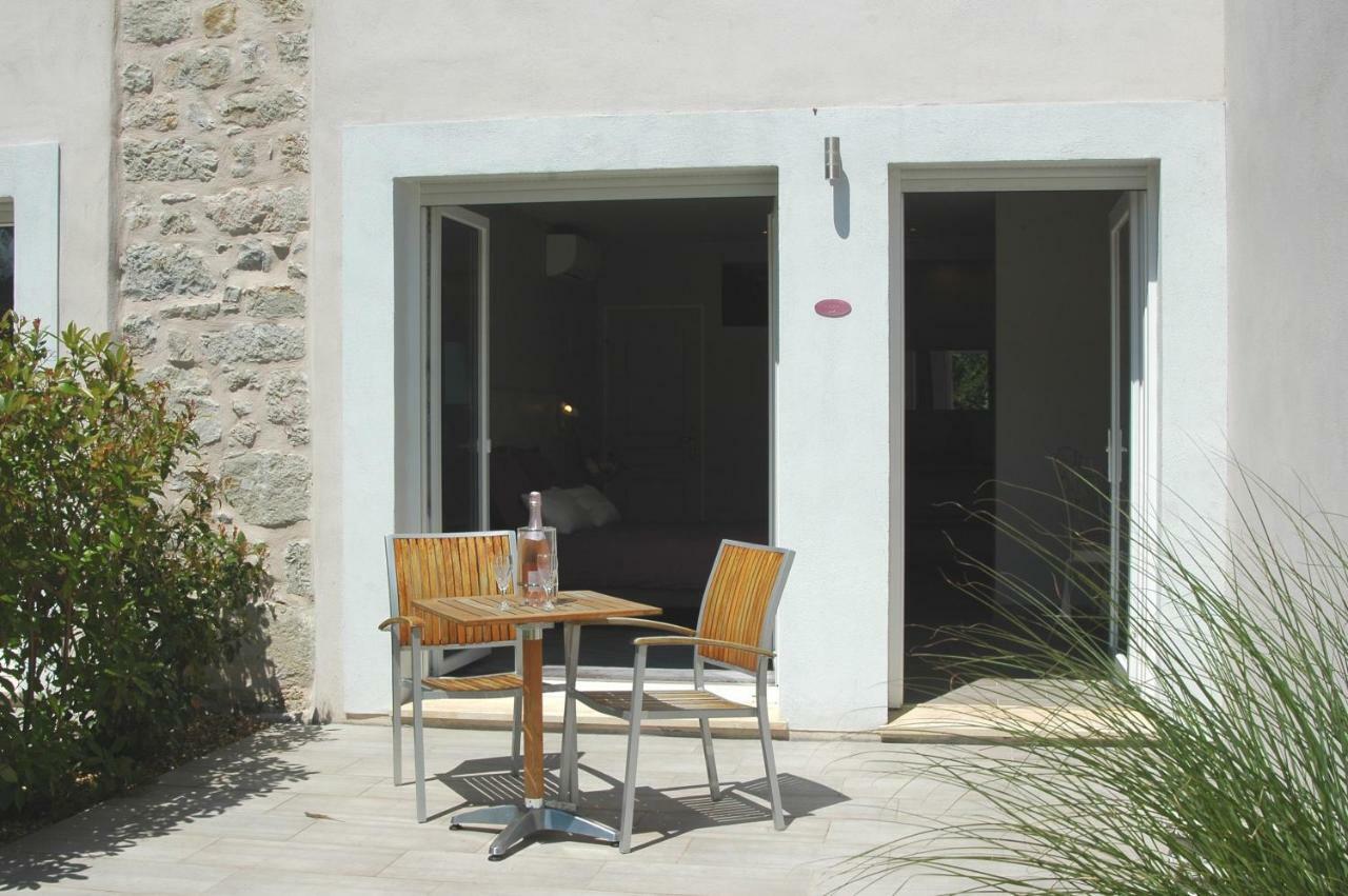 Les Jardins De Soulane B&B - Adults Only Belcastel-et-Buc Bagian luar foto