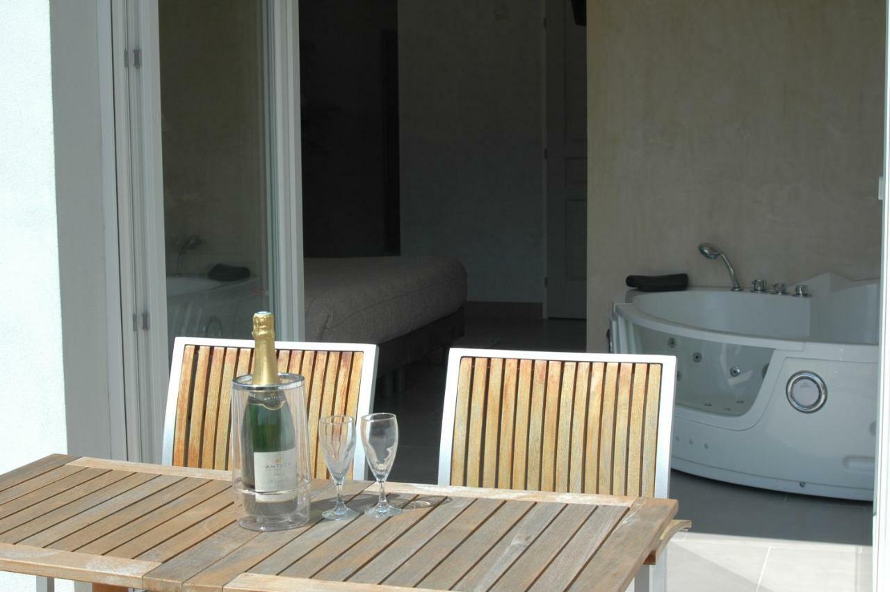Les Jardins De Soulane B&B - Adults Only Belcastel-et-Buc Bagian luar foto